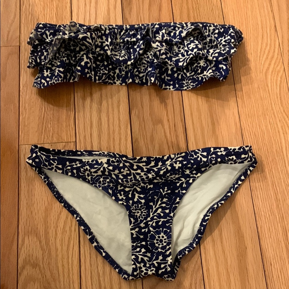 American Eagle Outfitters Bikini Set with Ruffle Detail